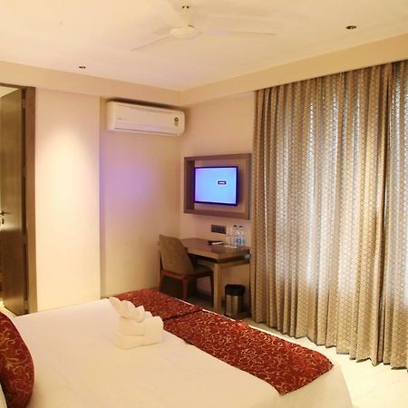 Hotel Grand Kadamba Порворим Екстериор снимка