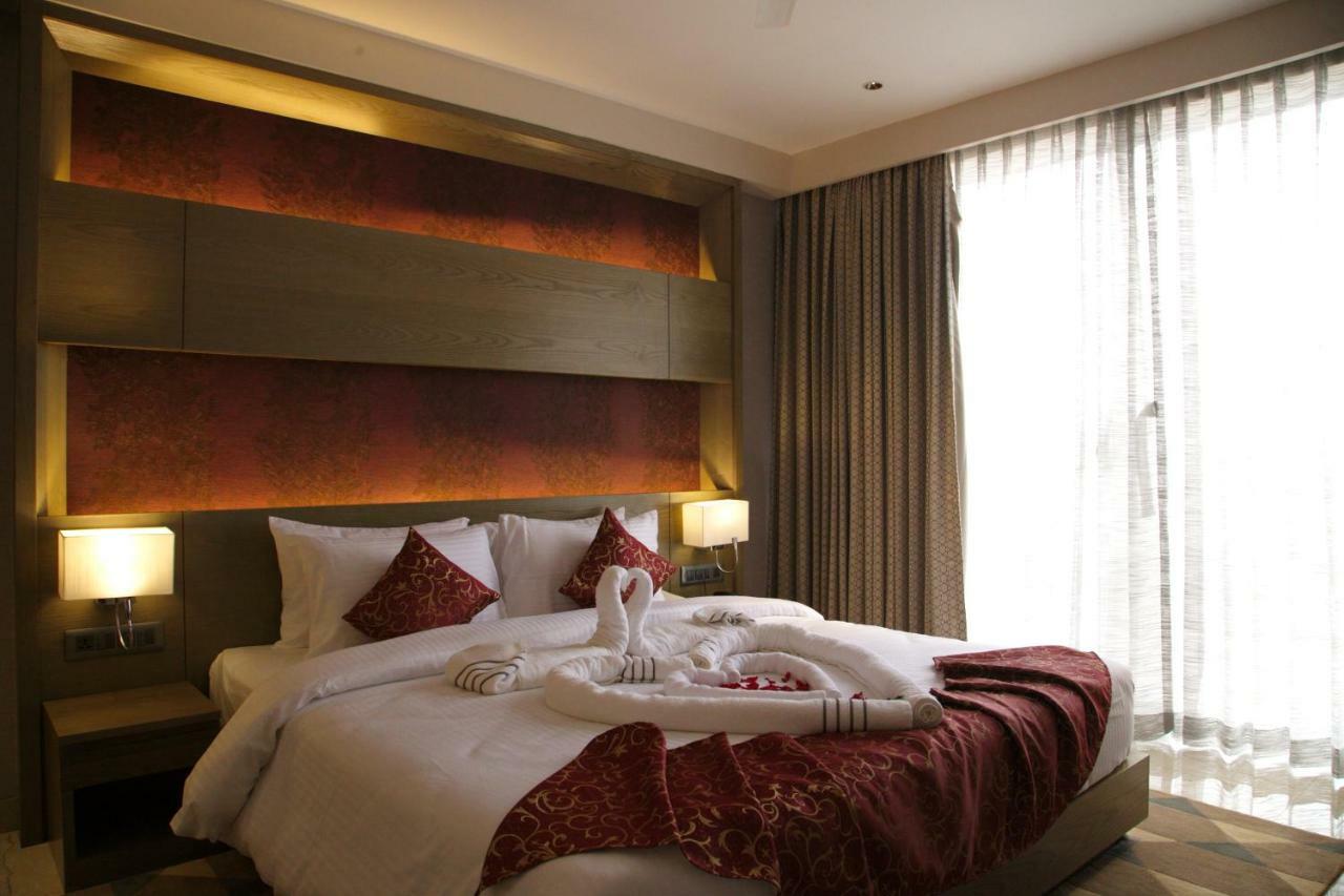 Hotel Grand Kadamba Порворим Екстериор снимка