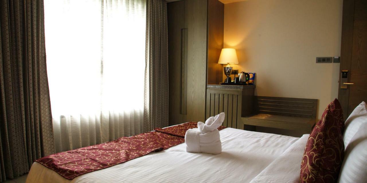 Hotel Grand Kadamba Порворим Екстериор снимка